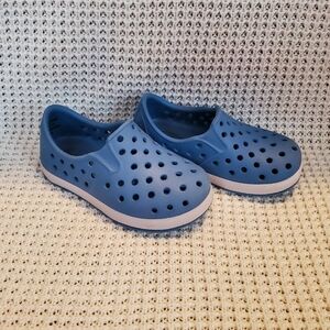 Cat & Jack slip-on water shoes perforated toddler kids size 5 blue Jese
